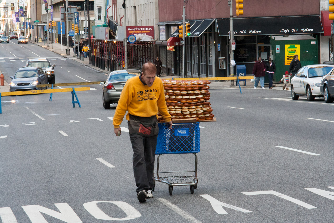 Soft pretzel vendor