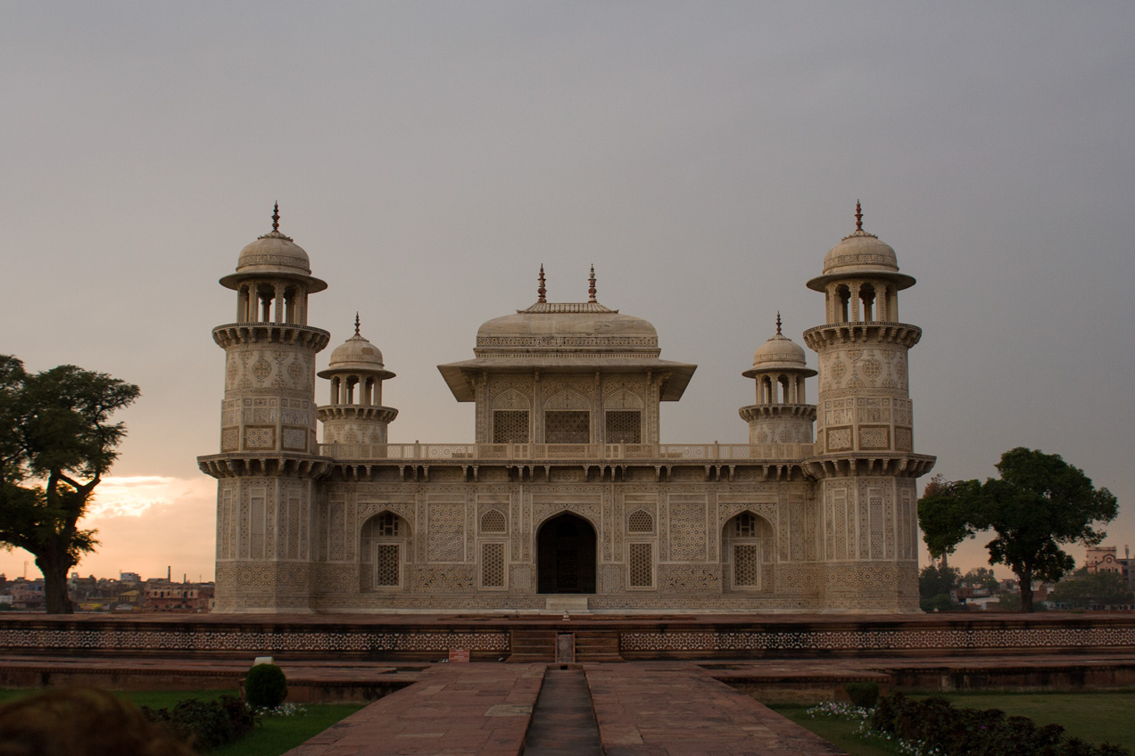 Tomb of I'timād-ud-Daulah / Baby Taj